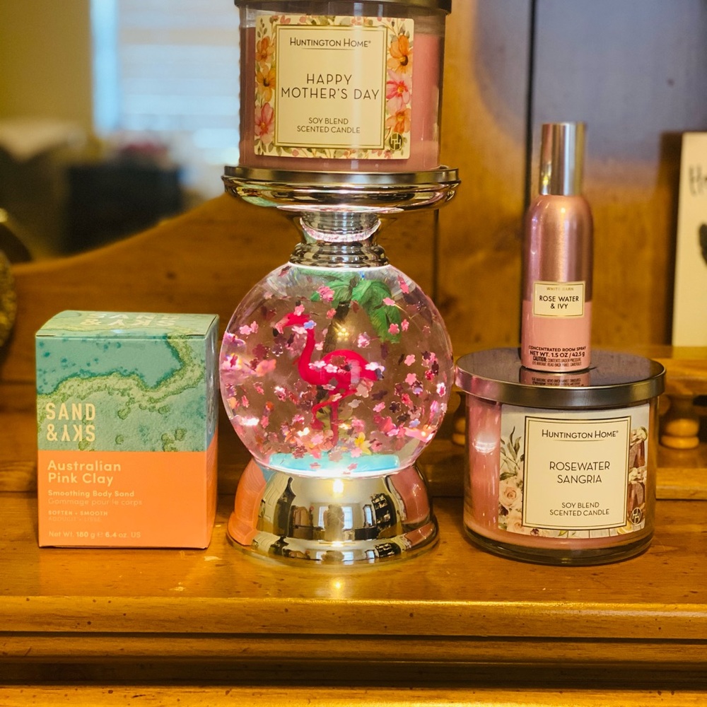 BBW flamingo pedestal